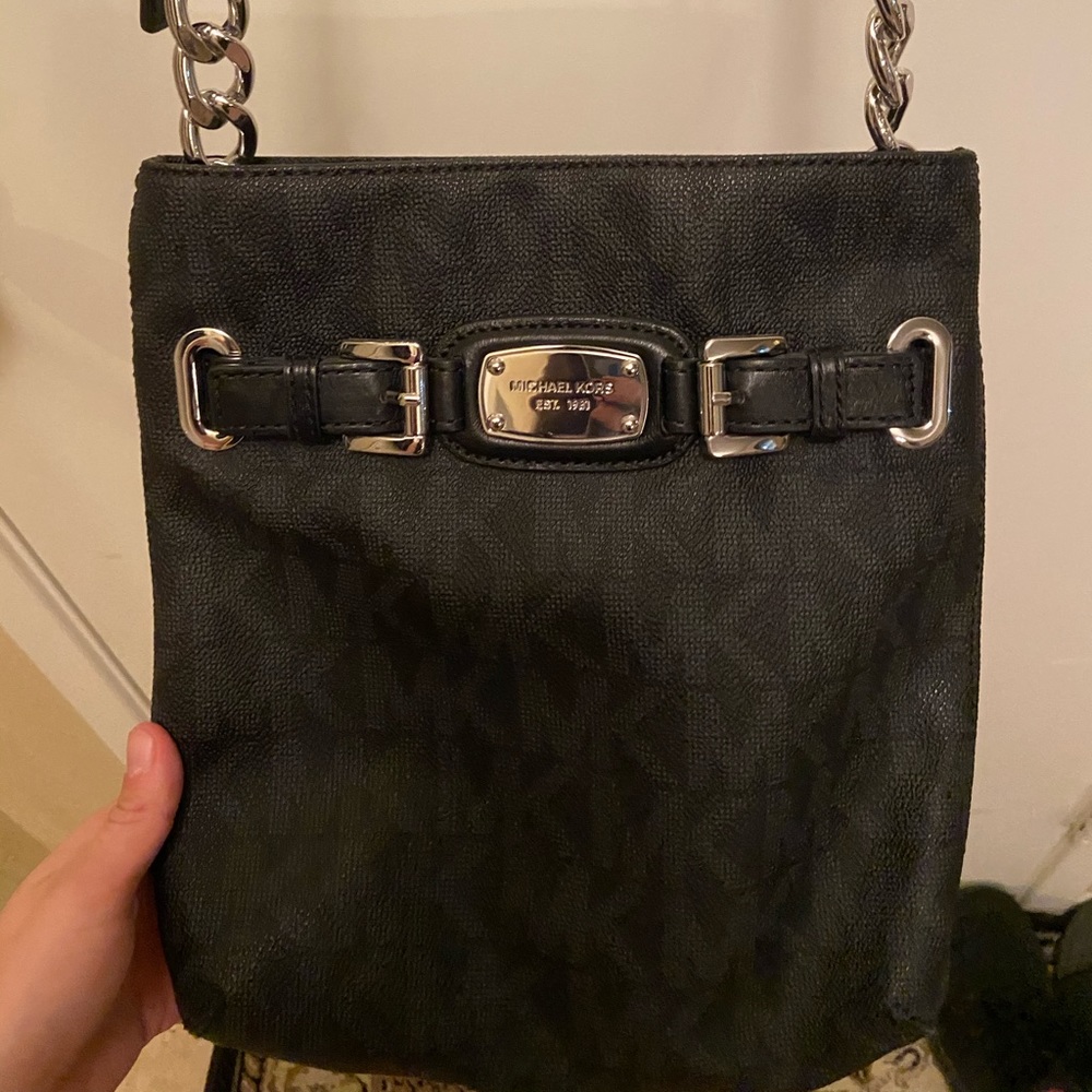 Authentic Michael kors logo crossbody